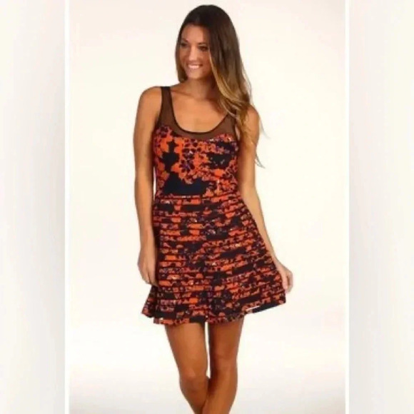 Parker Orange & Black Petal Bloom Mesh Sleeveless Fit & Flare Silk Dress Size M - Picture 1 of 10
